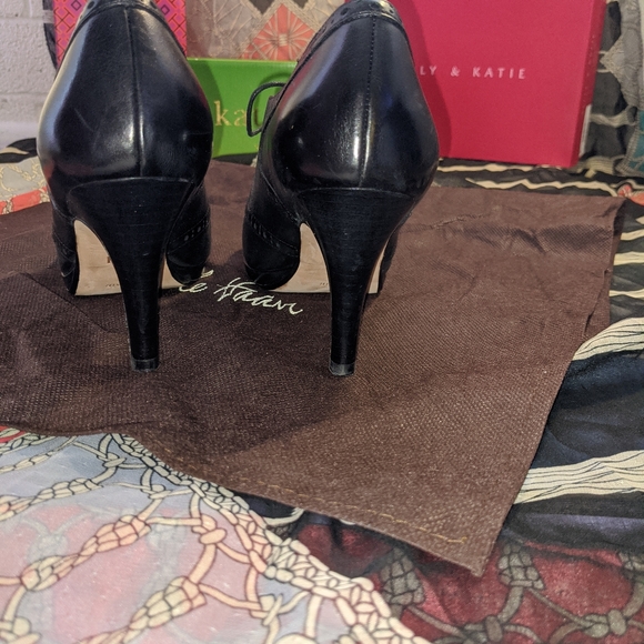 Heels on heels on heels - Picture 4 of 13